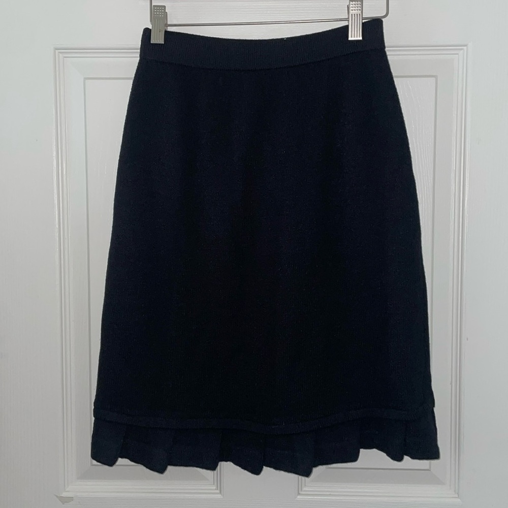St. John Fit & Flare Ruffle Wool Stretch Black Skirt EUC Sz 2